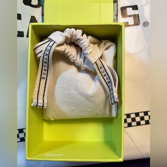 NEW Tory Burch Kira Pearl Stud Earrings Blue OS - Picture 11 of 12